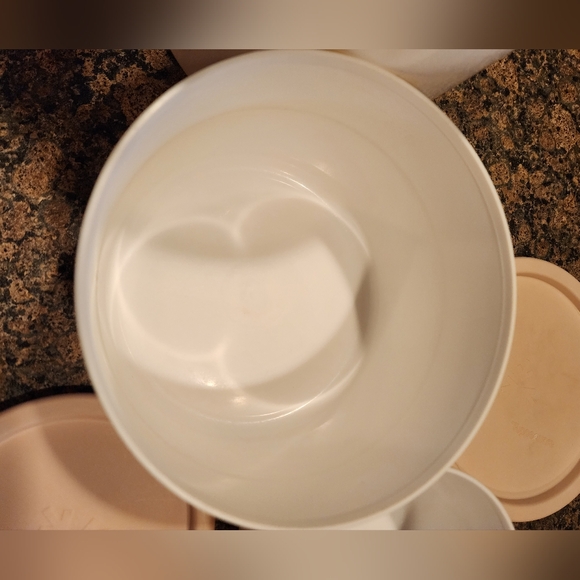 Tupperware Pink Lid Canister Set, Set of 3 - Picture 3 of 9